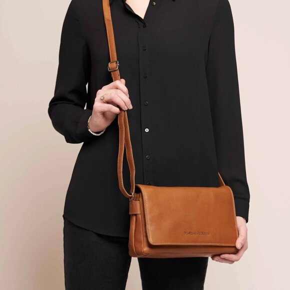 The Chesterfield Brand: Leather Shoulder Bag Cognac Reston - Picture 14 of 14